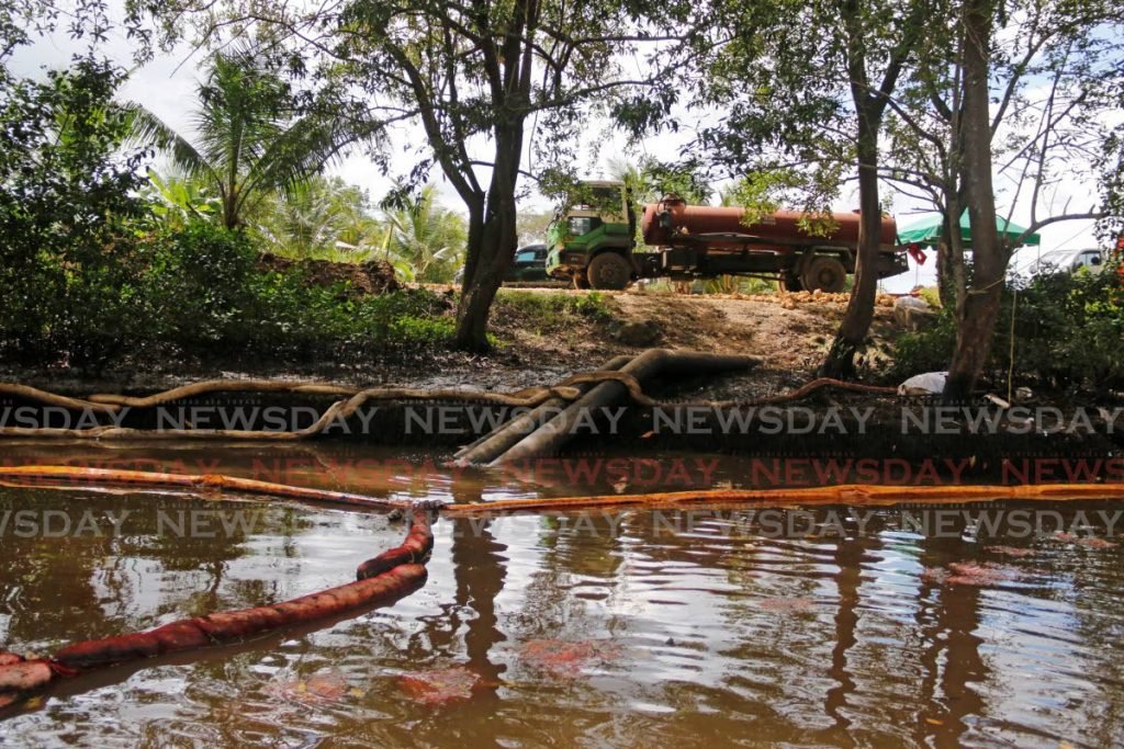 Heritage Petroleum Cleans Oil Spill