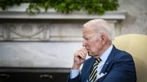 US President Biden alerts Russian President Putin to not use chemicals or nuclear bombs on Ukraine